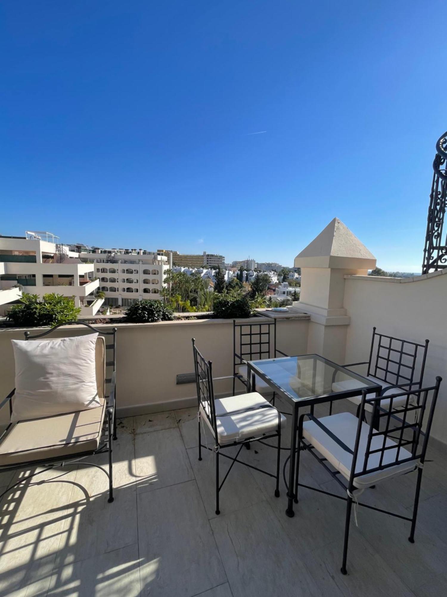 Guadalpin Penthouse Appartement *